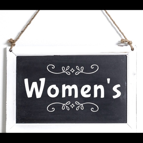 Women’s Clothes - Picture 1 of 1